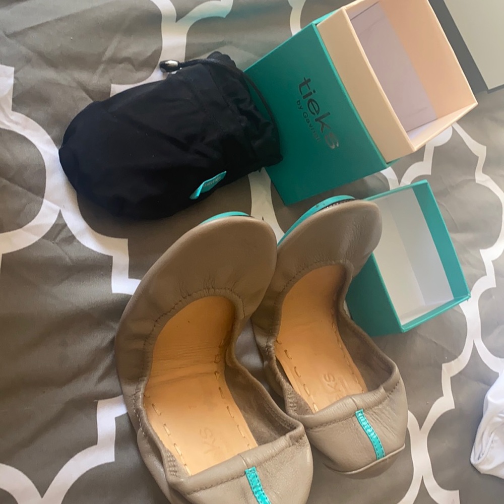 Tieks flats. Great condition!!!